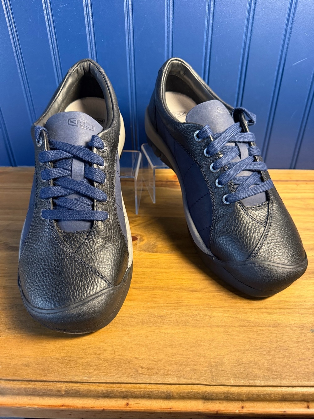 KEEN Presidio Women’s 9.5 Dark Navy Leather Lace Up Comfort Walking Shoes